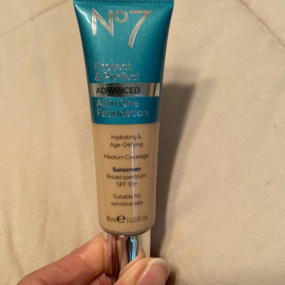 Brand new No7 foundation